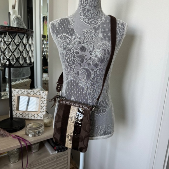 Coach crossbody bag - snake print, suede and patent stripe - Picture 2 of 4